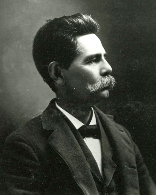 Headshot of Silas Smith