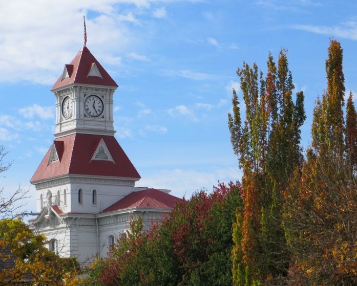 Picture of the Benton courthouse