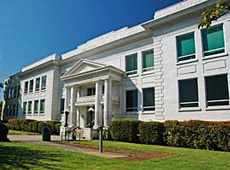 Picture of the front of the Josephine courthouse