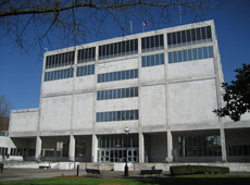 Picture of the front of the Marion courthouse